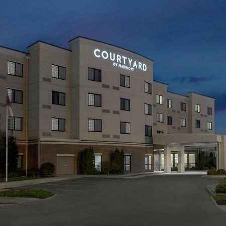 Отель Courtyard By Marriott Солсбери Экстерьер фото